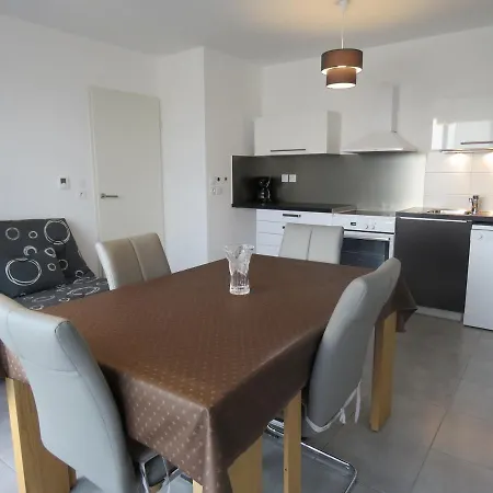 T2 Confort 43m² Avec Terrasse Et Parking à - Fr-1-472-148 * Sète