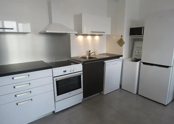 T2 Confort 43M² Avec Terrasse Et Parking A Sete - Fr-1-472-148 Sète